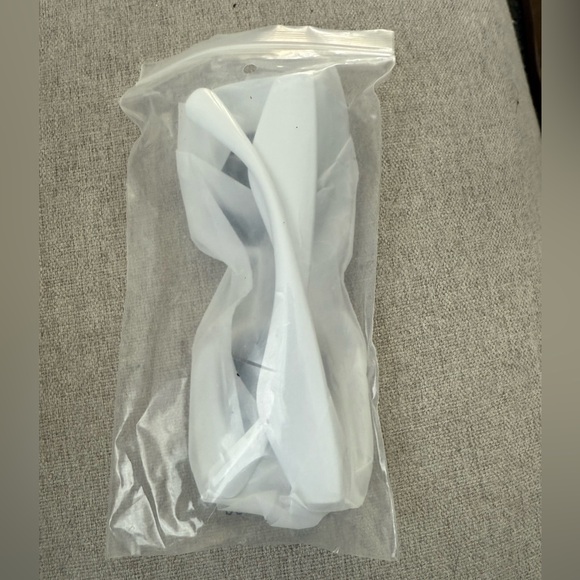 NWT VANLINKER Cute Square Inflated white retro Sunglasses - Picture 5 of 5